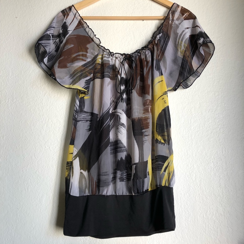 Vintage, chiffon blouse made by pretty good clothing. Size medium